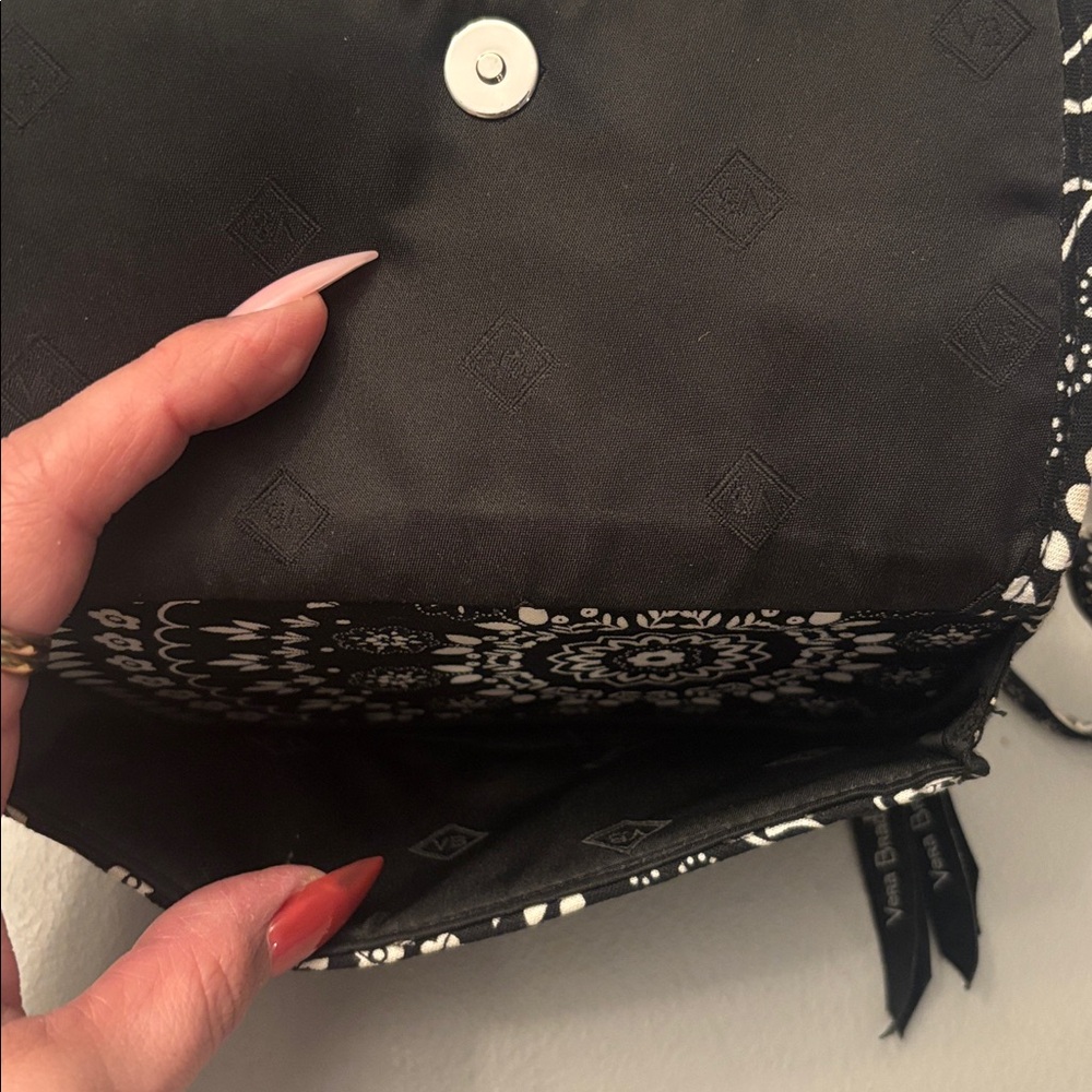 Vera Bradley Black and White Bandana Wallet Purse - Picture 5 of 11